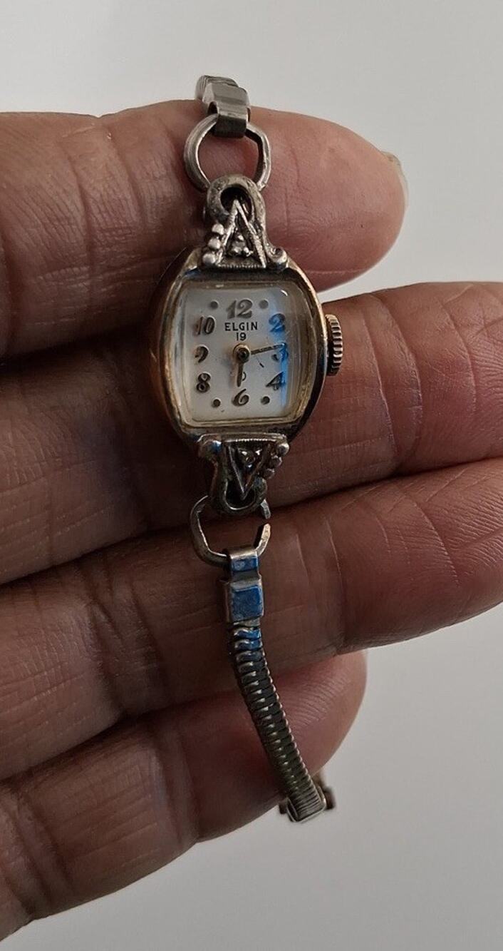 Vintage Elgin 19 Jewels Womens Mechanical Watch Art Deco Lugs Silver Tone